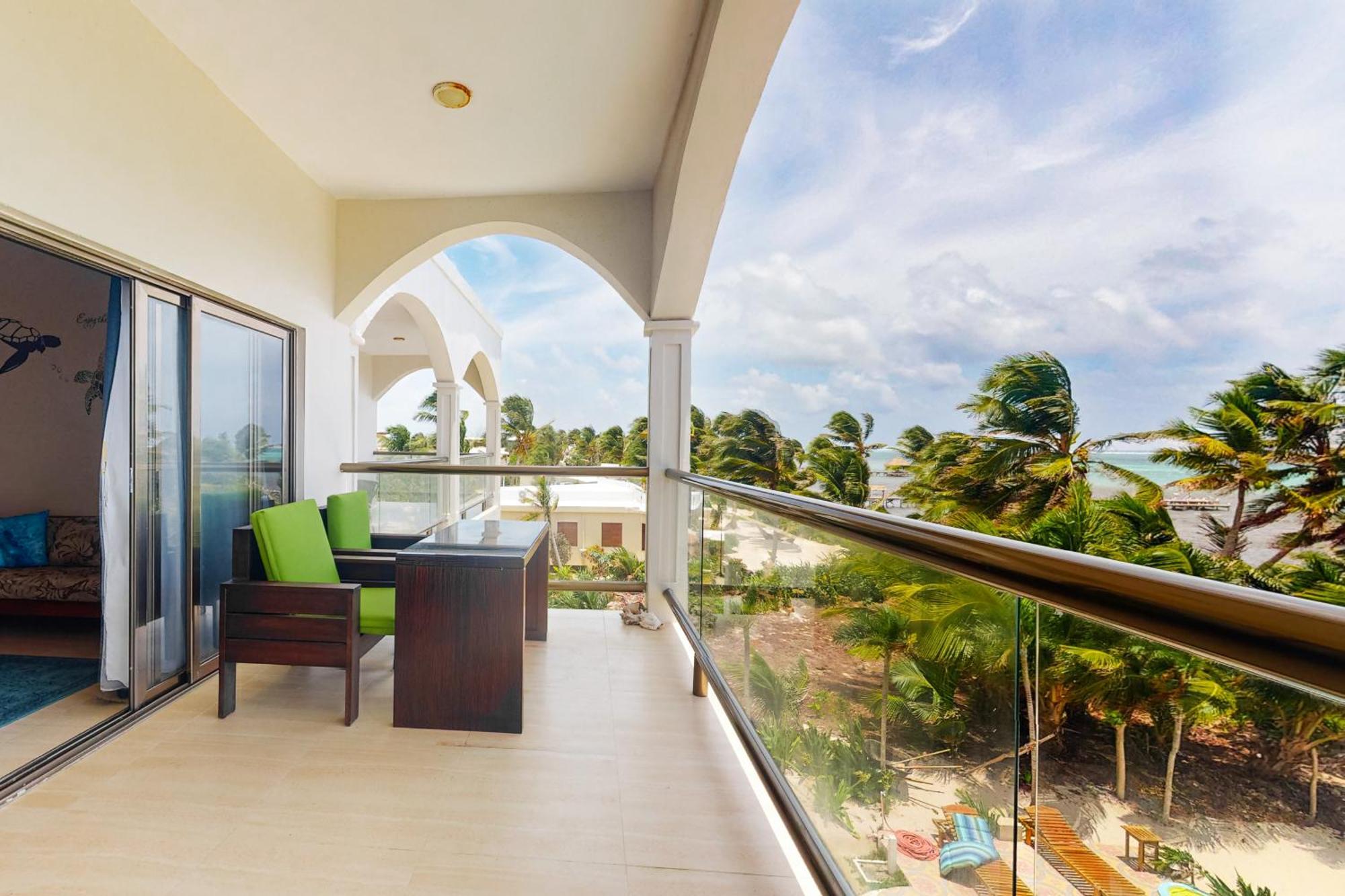 Blue Water Beach Villas San Pedro  Pokoj fotografie