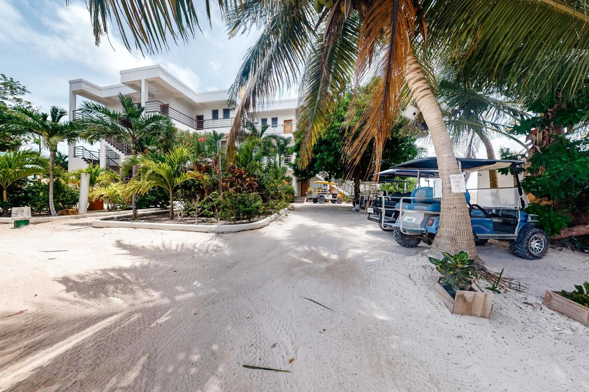 Blue Water Beach Villas San Pedro  Pokoj fotografie