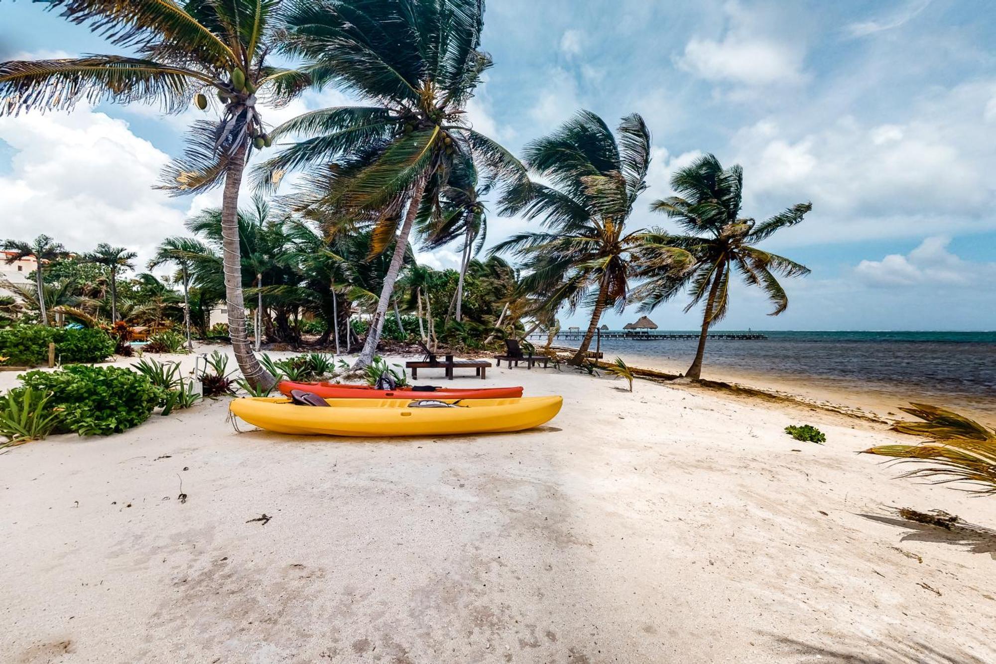 Blue Water Beach Villas San Pedro  Pokoj fotografie