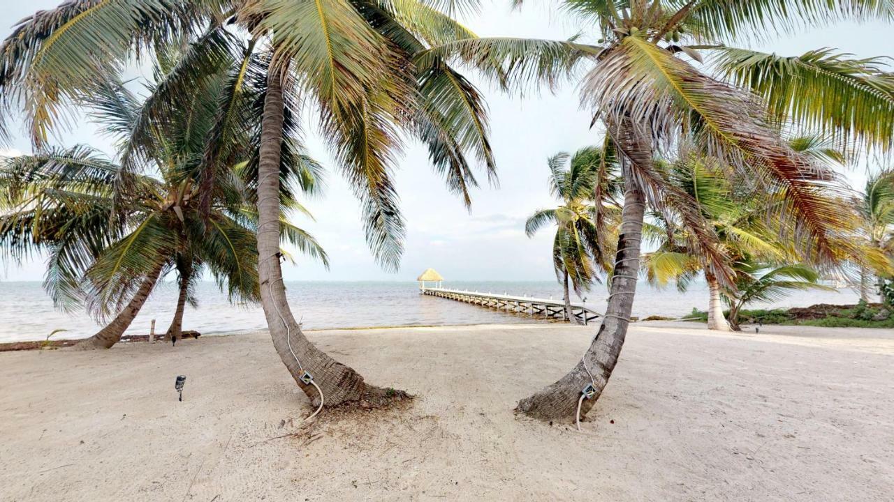 Blue Water Beach Villas San Pedro  Pokoj fotografie