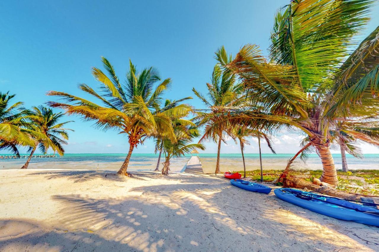 Blue Water Beach Villas San Pedro  Exteriér fotografie